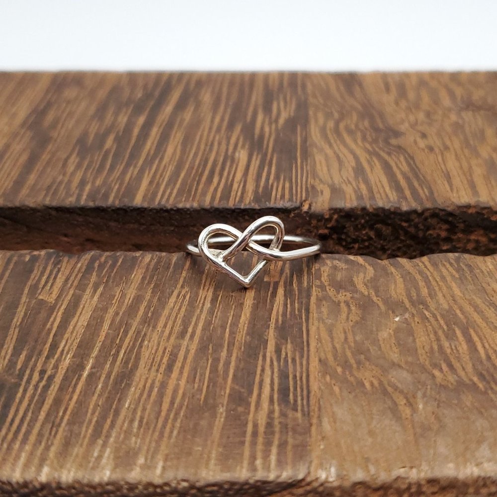 Size 7 925 Sterling Silver Cute Knot Heart Handmade Ring